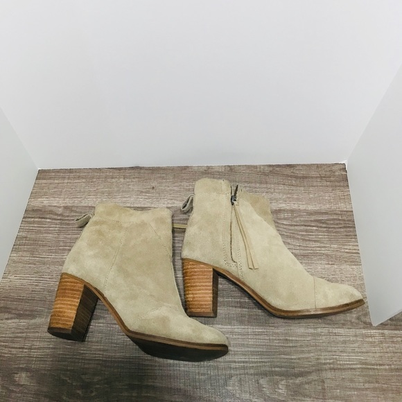Toms Shoes - TOMS Suede Ankle Boots Size Size 7.5